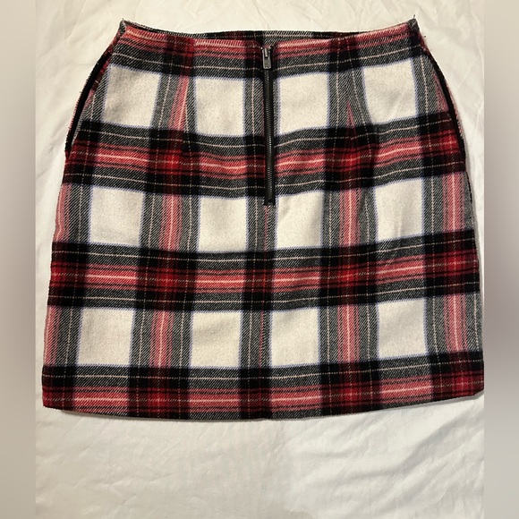 Hollister Ultra High Rise Wool Blend Plaid Skirt with Pockets - Picture 3 of 7